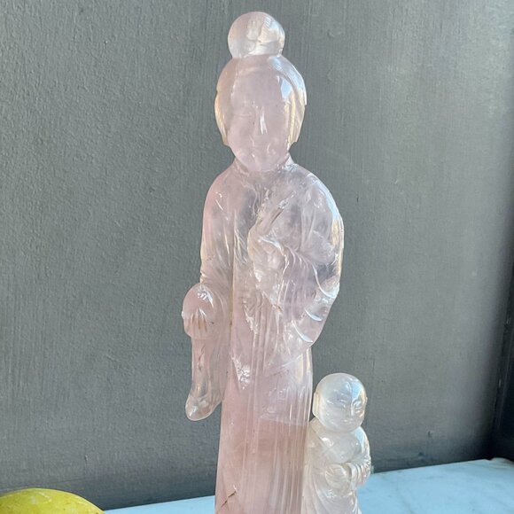 Vintage Rose Quartz Mother and Child Sculpture on a carved Wood Base - Picture 2 of 11
